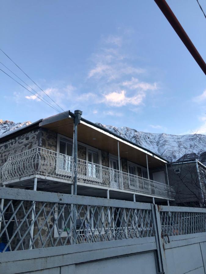 House 54 Hotell Kazbegi Eksteriør bilde