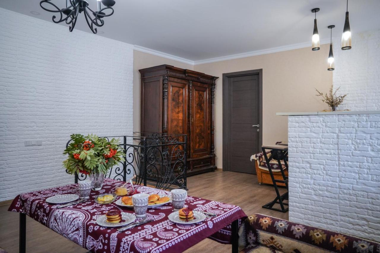House 54 Hotell Kazbegi Eksteriør bilde