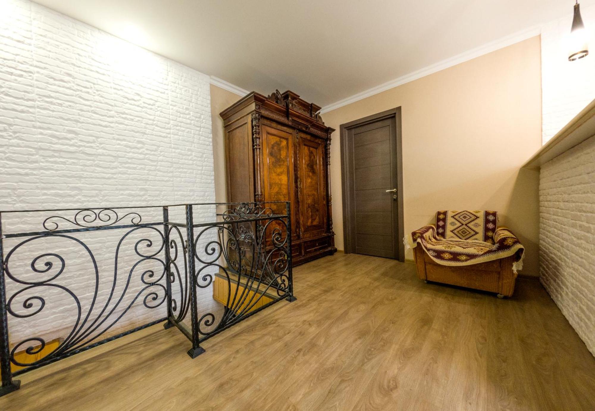 House 54 Hotell Kazbegi Eksteriør bilde